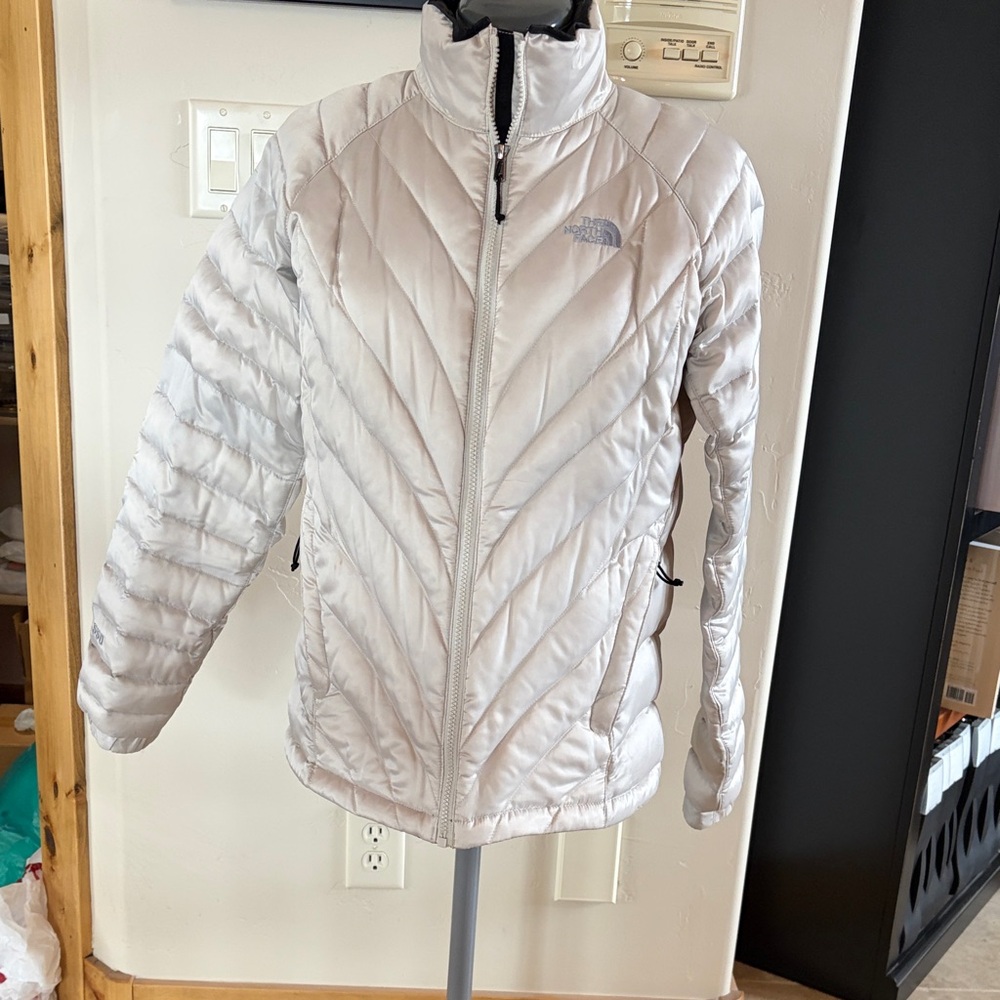 The North Face Women's Puffer Jacket - soft white size M